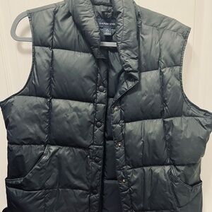 Lands End Down filled puffer vest . Med. Black